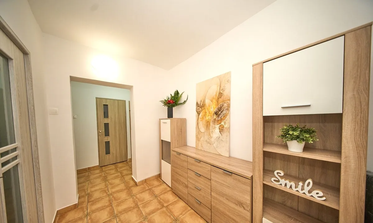 Vitan Apt 3 camere 72mp bloc 1988 7min metrou Dristor 8min Mall Vitan