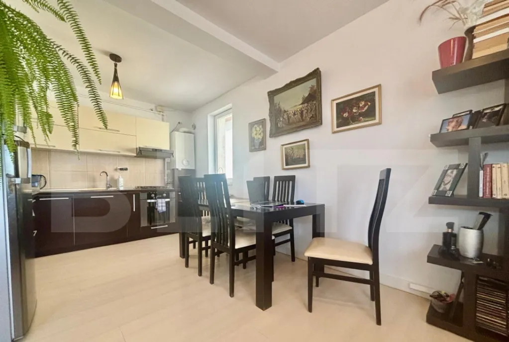 Apartament 3 camere 80 mp 2 bai parcare zona Florilor