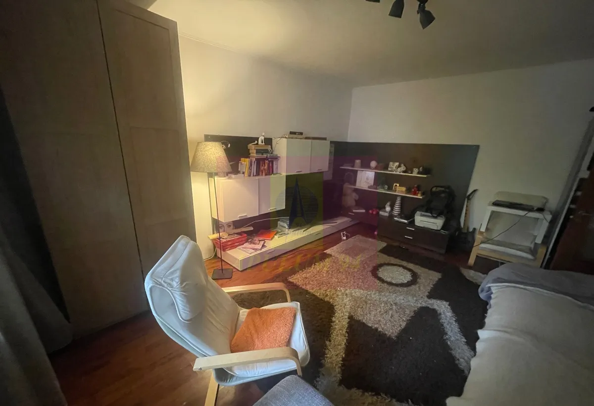 Apartament 4 camere 13 Septembrie 15 min pe jos metrou