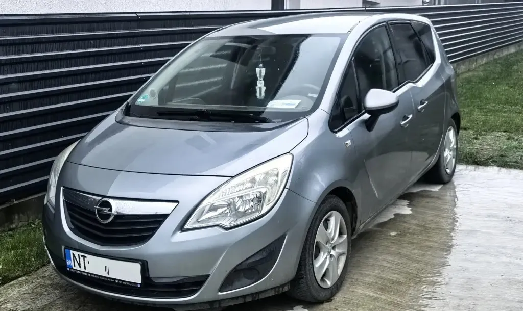 V Acirc ND OPEL MERIVA 1 7 CDTI 2 200 eur