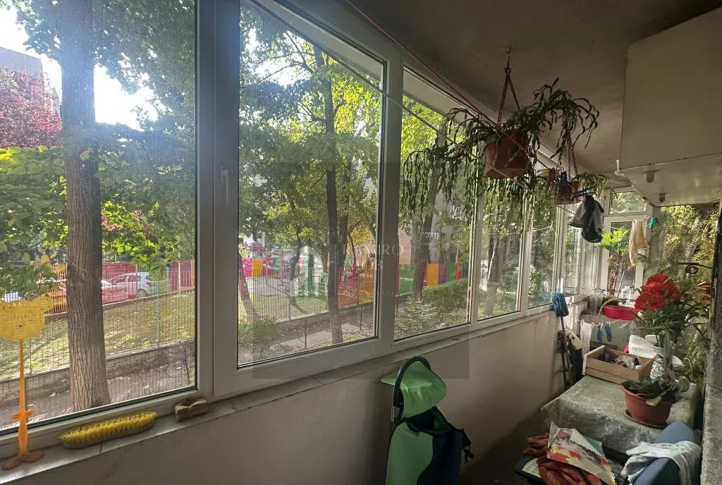 Apartament 4 camere Sos Berceni 5 min Metrou Aparatorii Patriei
