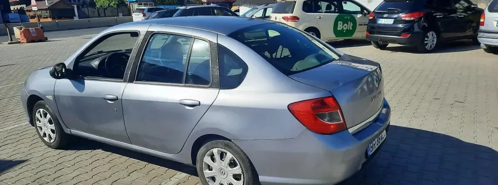 Renault Clio an 2012 E 5 mot 1 2 i Secvent Tel -O7671915O4 1 800 eur