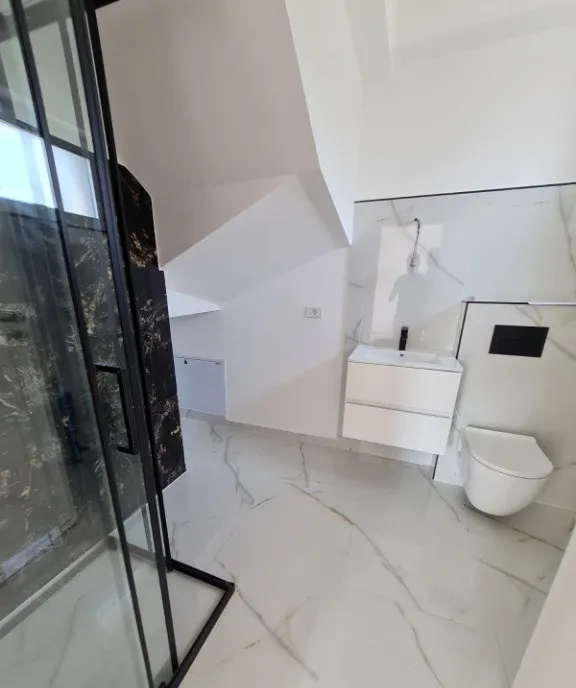 Vila P 1 E 4 camere/Com Berceni/