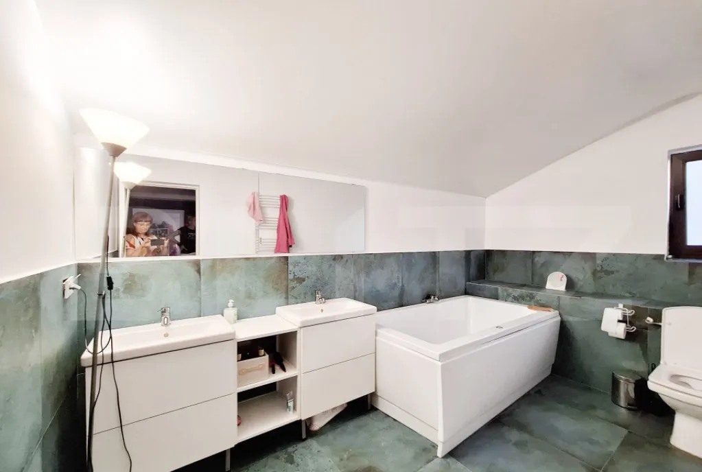 Casa la cheie 220 mp utili 550 mp teren