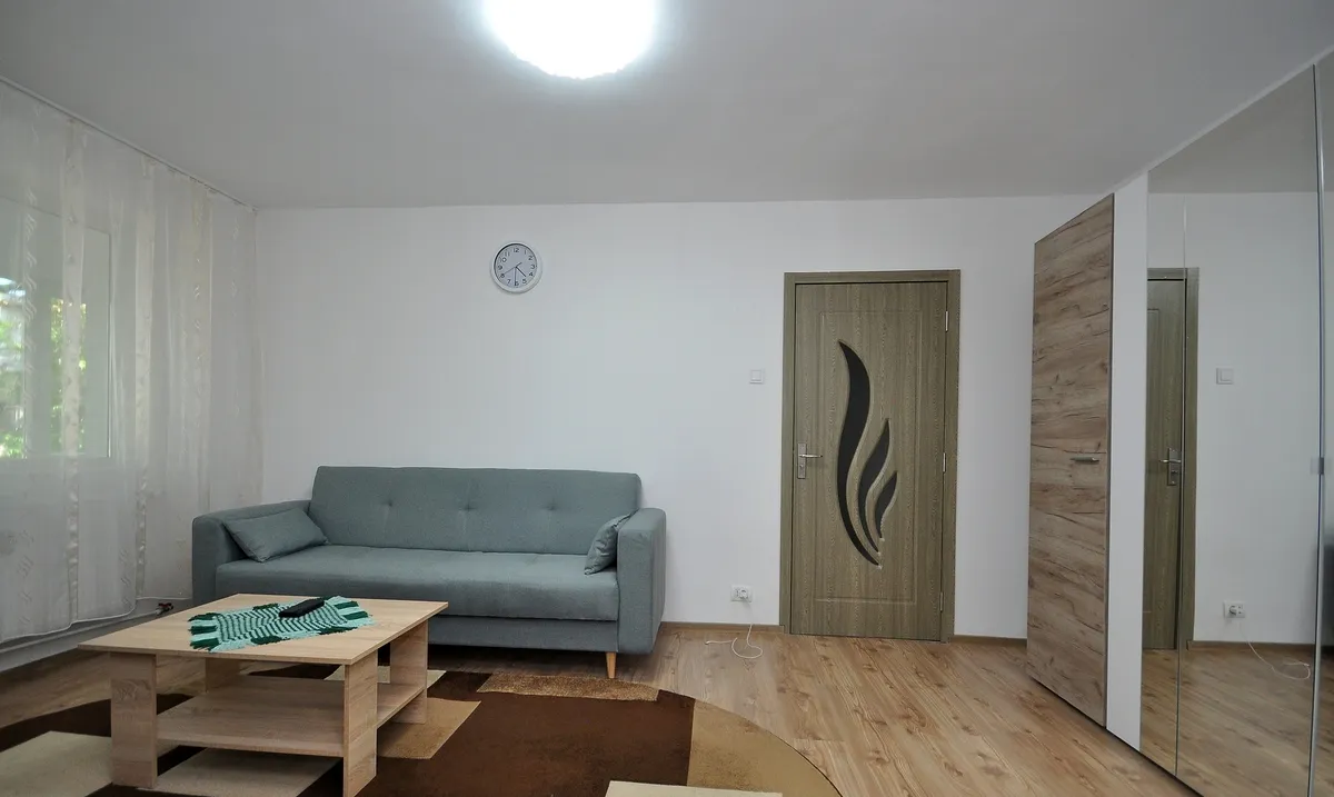 Crangasi bd Constructorilor Auchan 10 min metrou apartament 2 camere