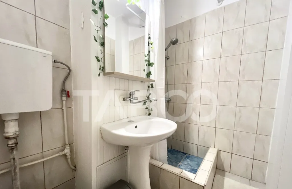 Garsoniera de vanzare in Marasti cu balcon etaj intermediar