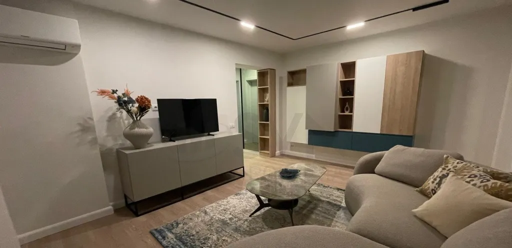 2 cam spatios renovat modern dotat si cu boiler