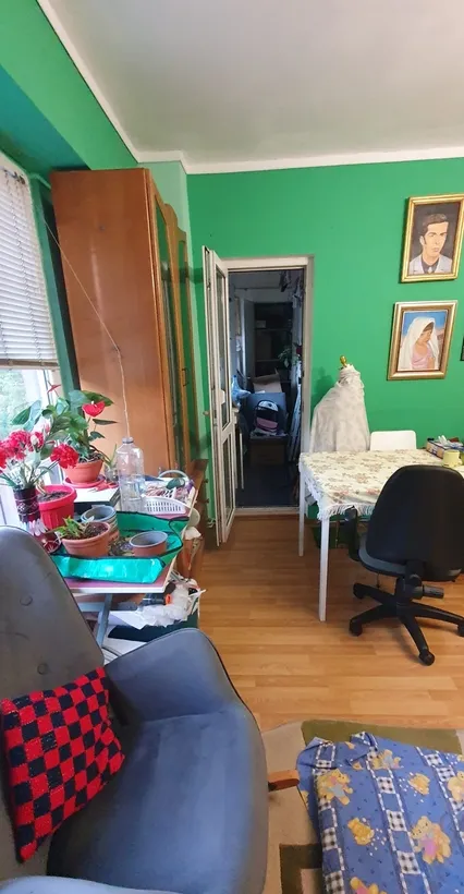 13 Septembrie vand apartament 3 camere stradal