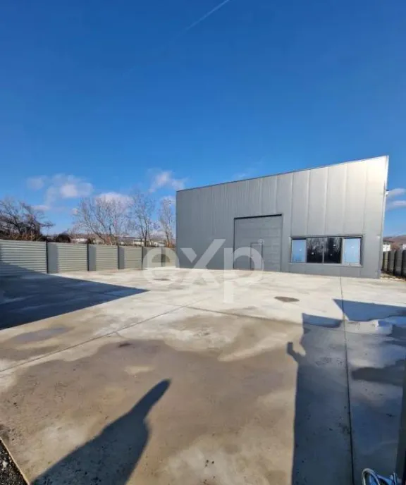 Hala noua 370 mp 400 mp teren aninoasa acces sosea
