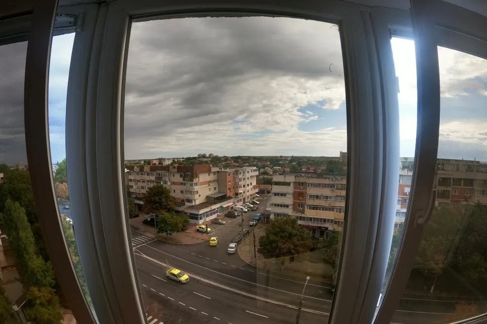 Giurgiu apartament 2 camere decomandat balcon 18 mp renovat 2024 lift