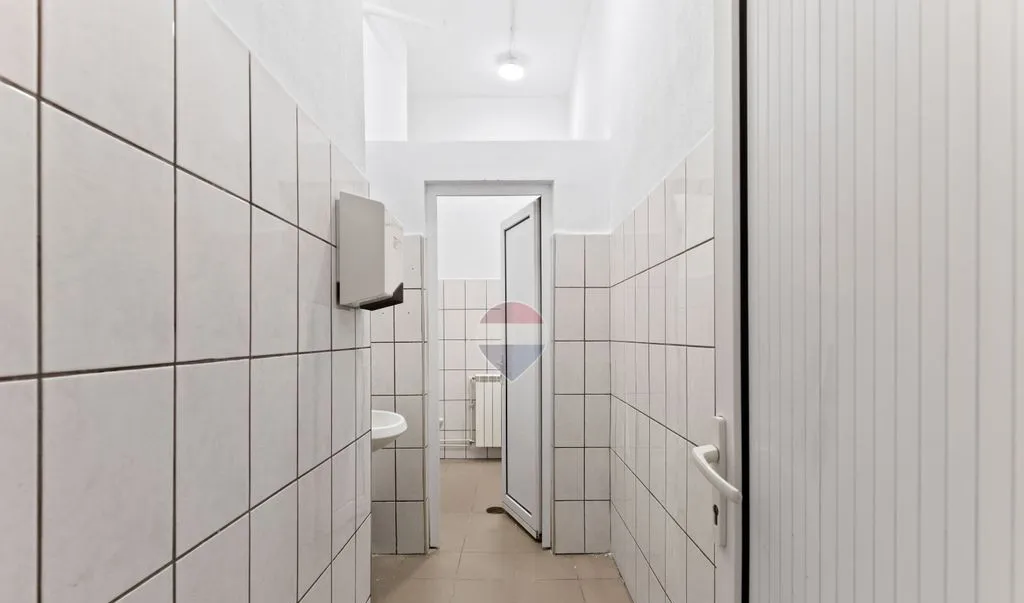 Spatiu de inchiriat 38 mp etajul I zona Podgoria