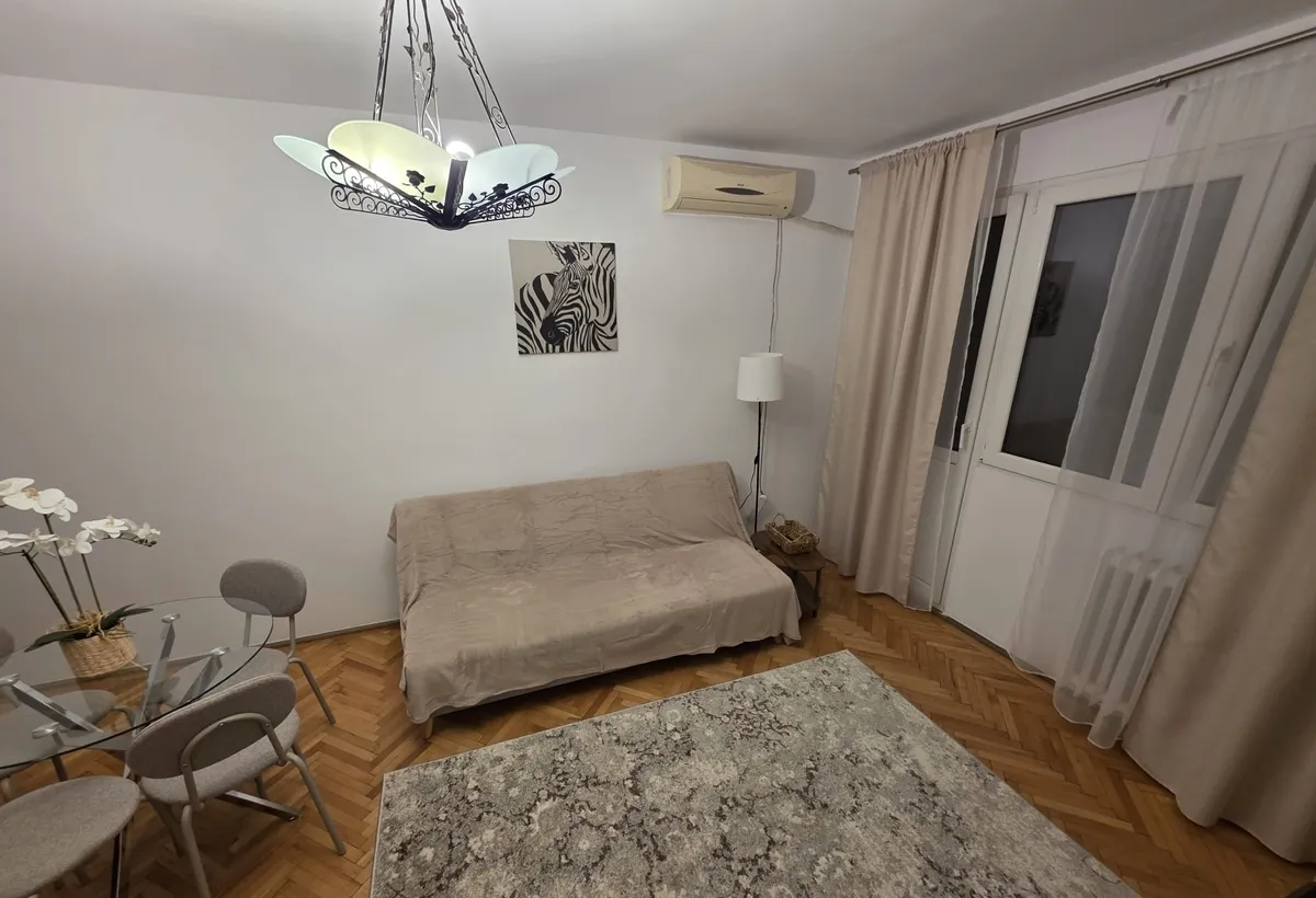 Titan parc doua camere dec et 6/10 mobilat utilat aproape de metrou