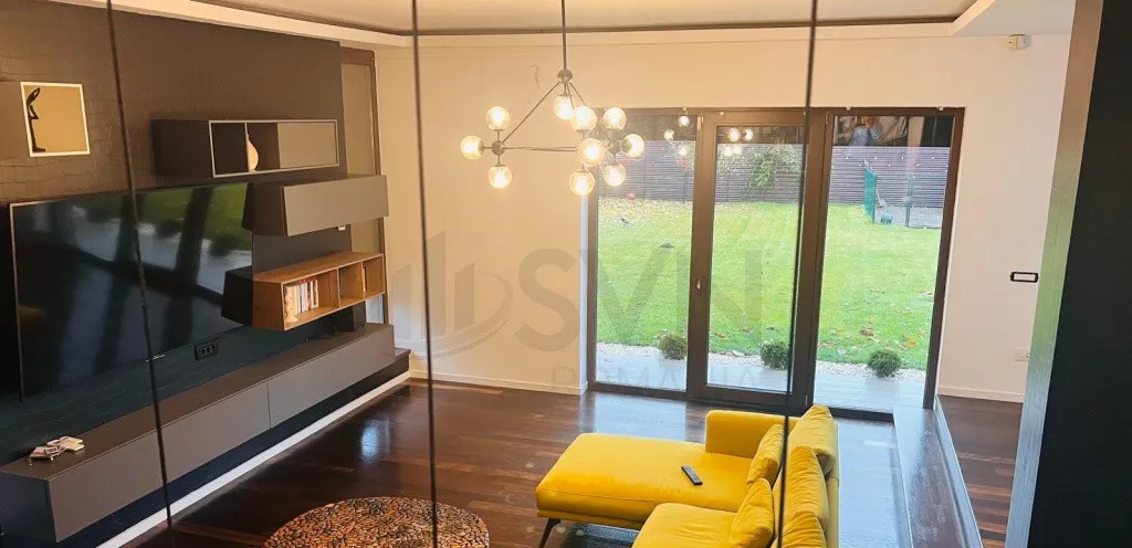 Vil decomandat 4 camere 550 mp teren mobilat utilata complet