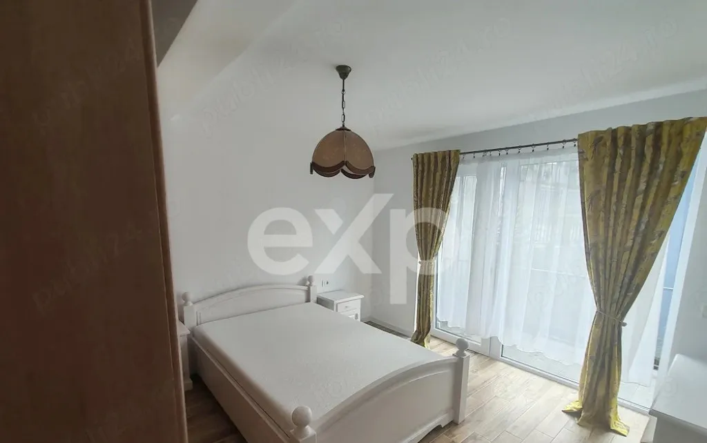 Apartament 3 camere 70 mp balcon Gruia