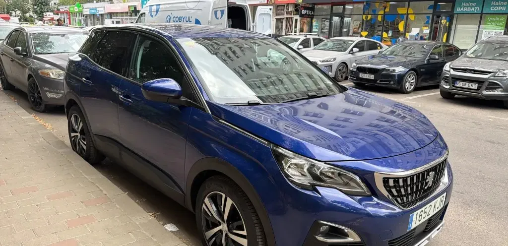 Peugeot 3008 Allure Exclusive 1 5 bluehdi 130 cp 10 300 eur