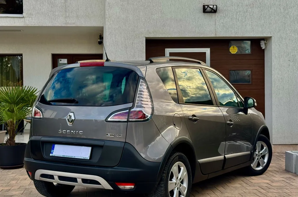 Renault Megan Scenic X-Mode 5 400 eur