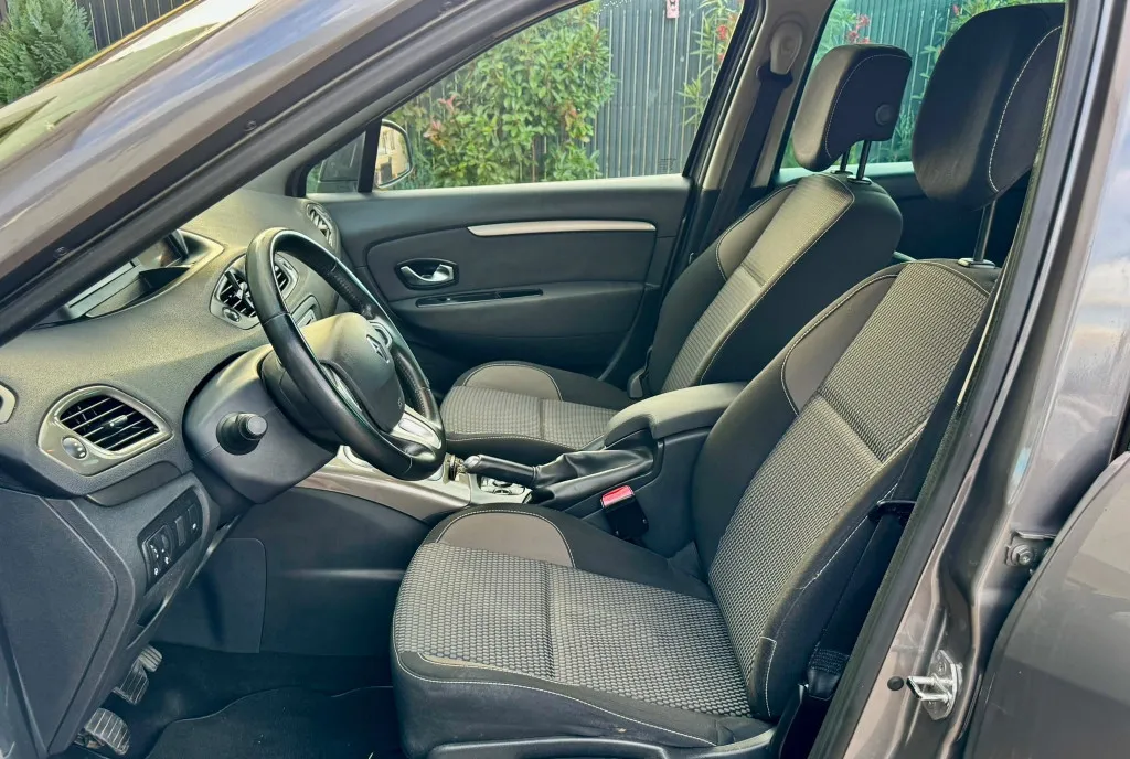Renault Megan Scenic X-Mode 5 400 eur