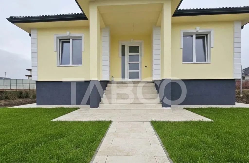 Casa pe un singur nivel 4 camere teren 500 mp