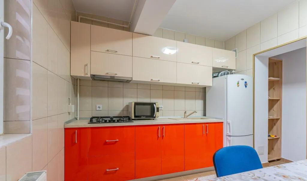 Apartament 2 Camere Racadau 75 mp 2 Bai Beci Subsol Etaj 2/4
