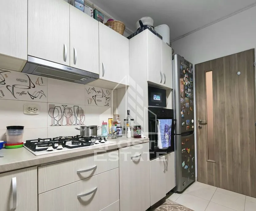 Apartament cu 3 camere centrala proprie Sag