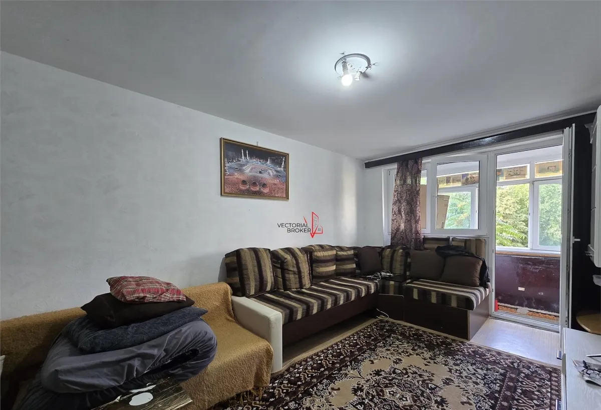 Doamna Ghica Ion Berindei Decomandat etaj 3/10 in bloc reabilitat