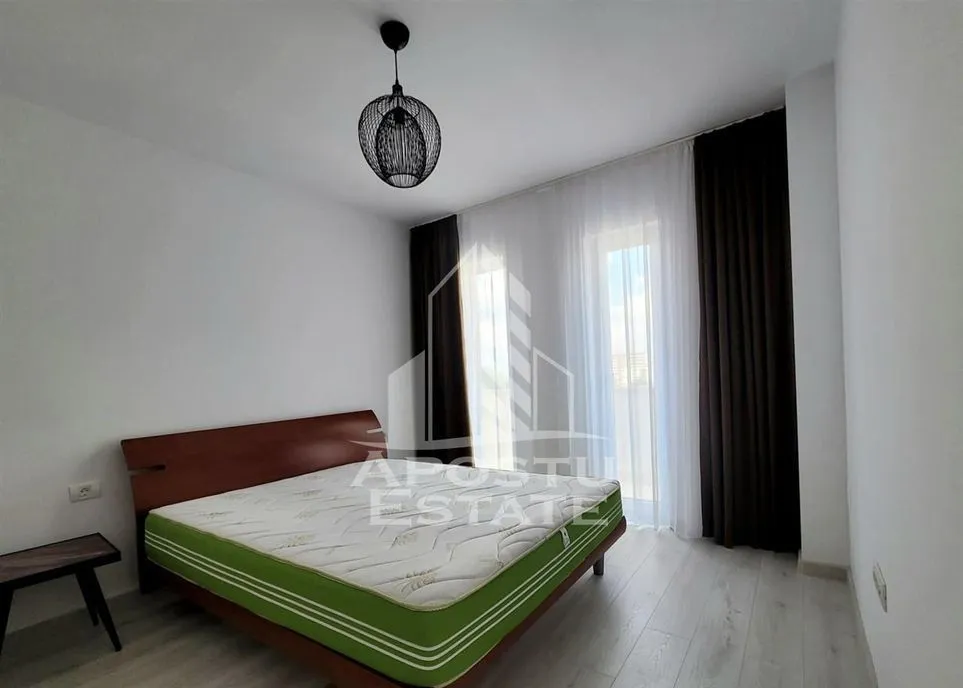 Apartament de vanzare cu 3 camere 2 bai si parcare bloc nou Aradului