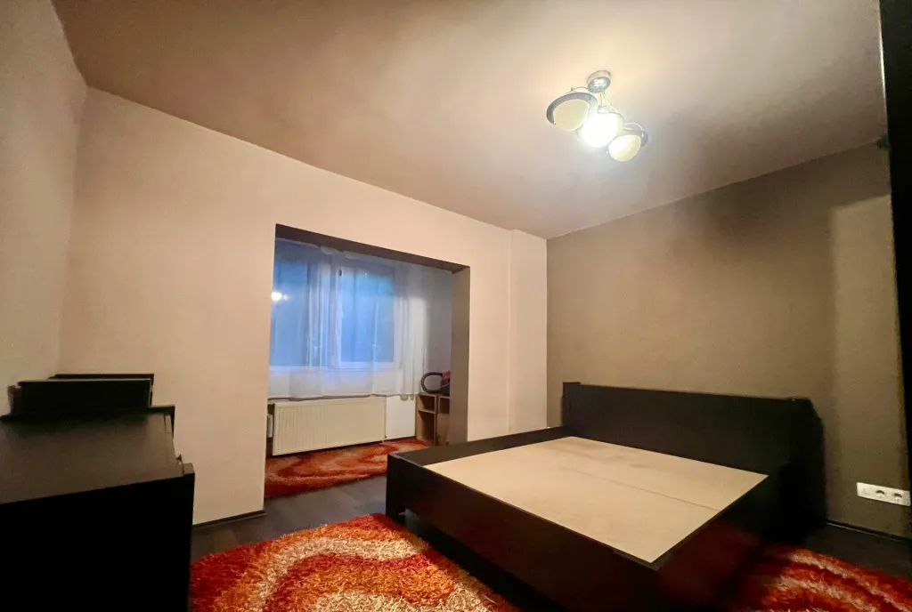 Apartament modern 3 camere etaj 2/4 73 mp utili Zona Lu