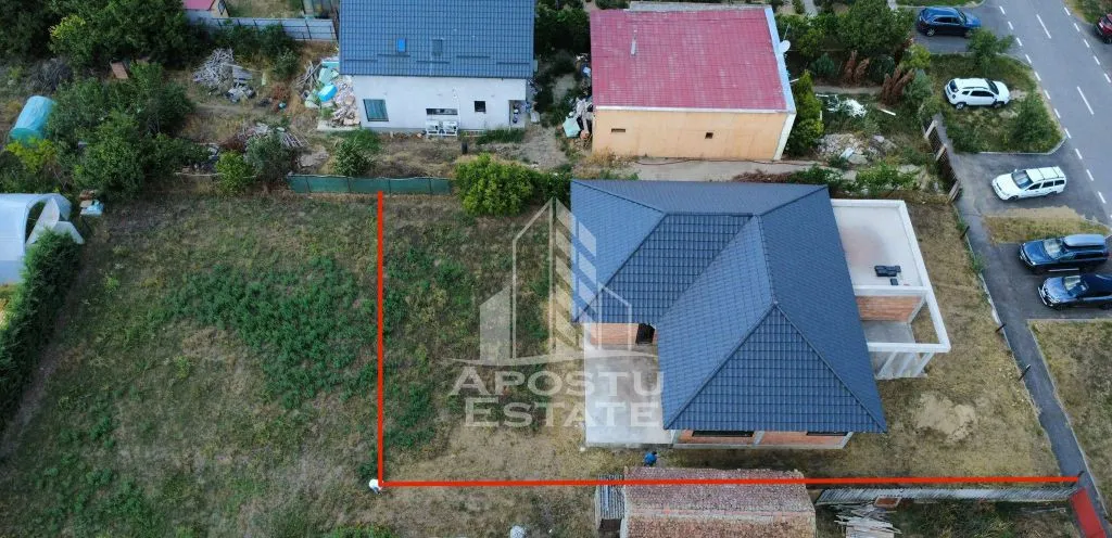 Casa de vanzare cu 4 camere si garaj Parta