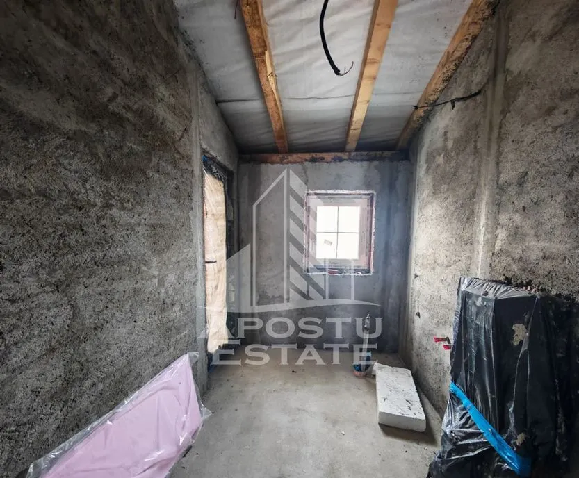Duplex de vanzare pe parter 3 camere Sag zona Manastirii Timis