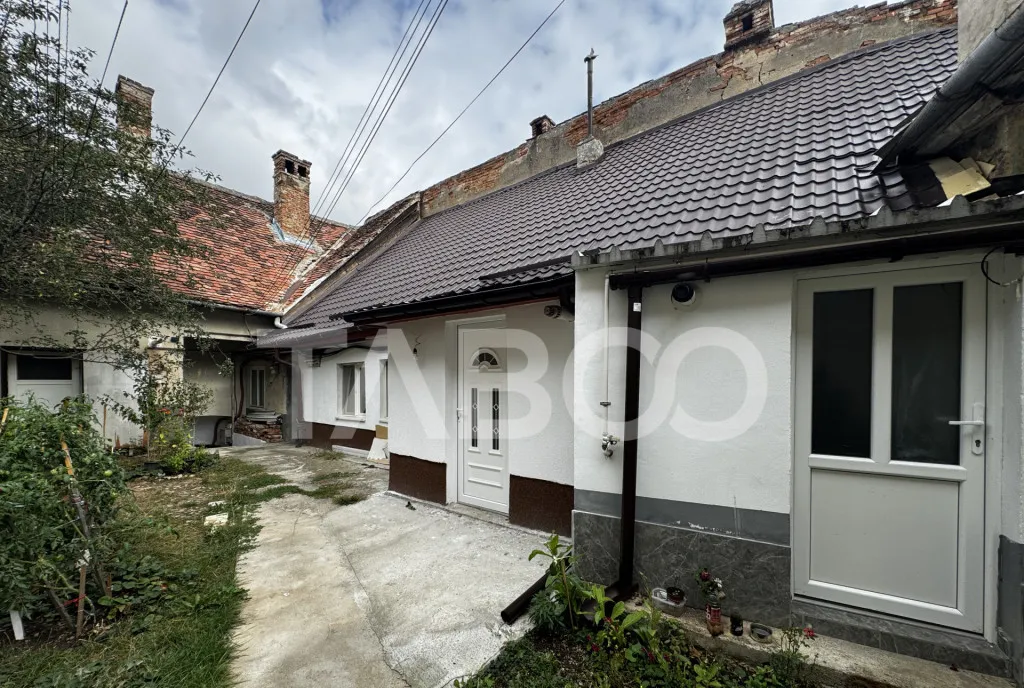 Garsoniera renovata complet de 30 mpu zona Centra