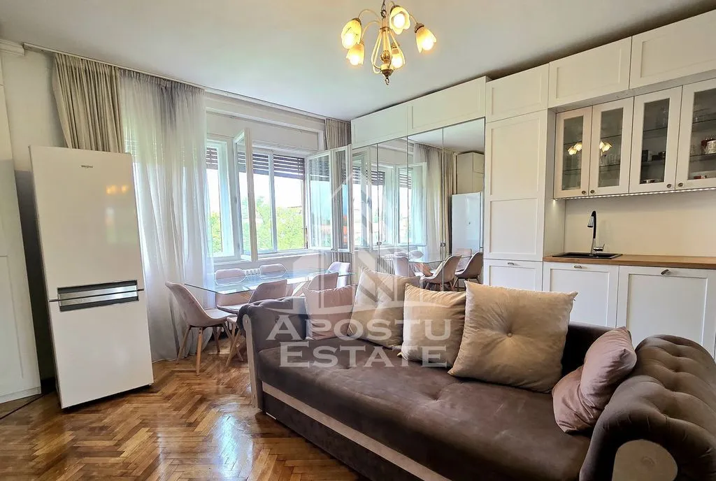 Apartament de vanzare renovat complet zona ultracentrala Timisoara