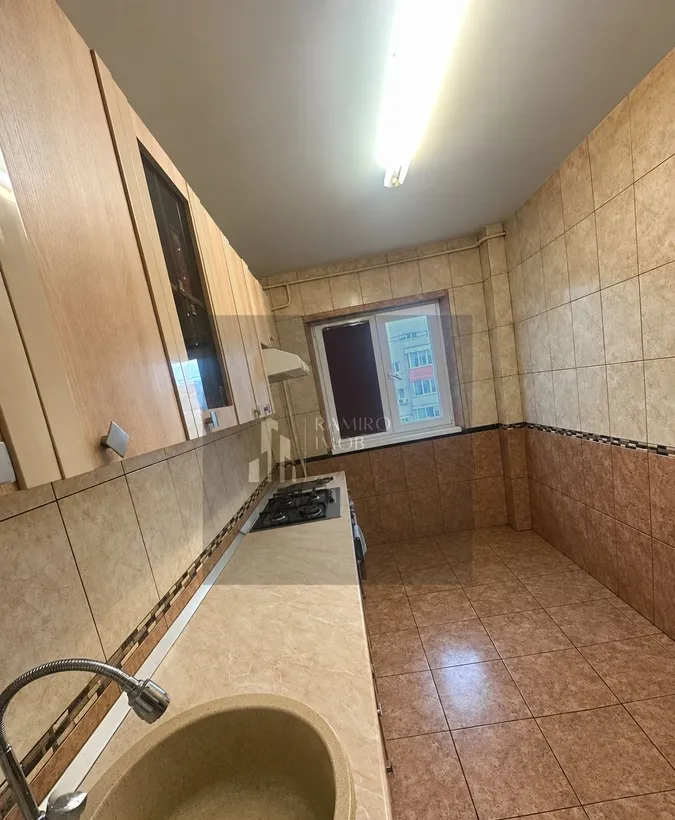 De vanzare apartament 2 camere decomandat Tineretului