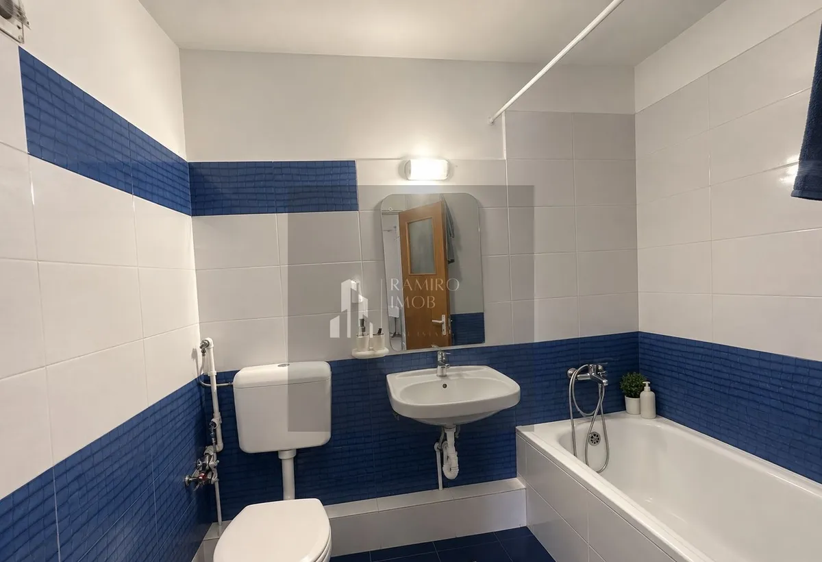 De vanzare apartament 2 camere decomandat Tineretului