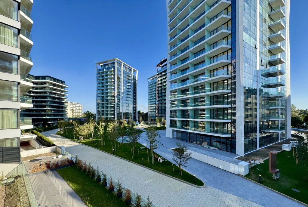 2 camere 63 mp promenada pe lac One Lake Club