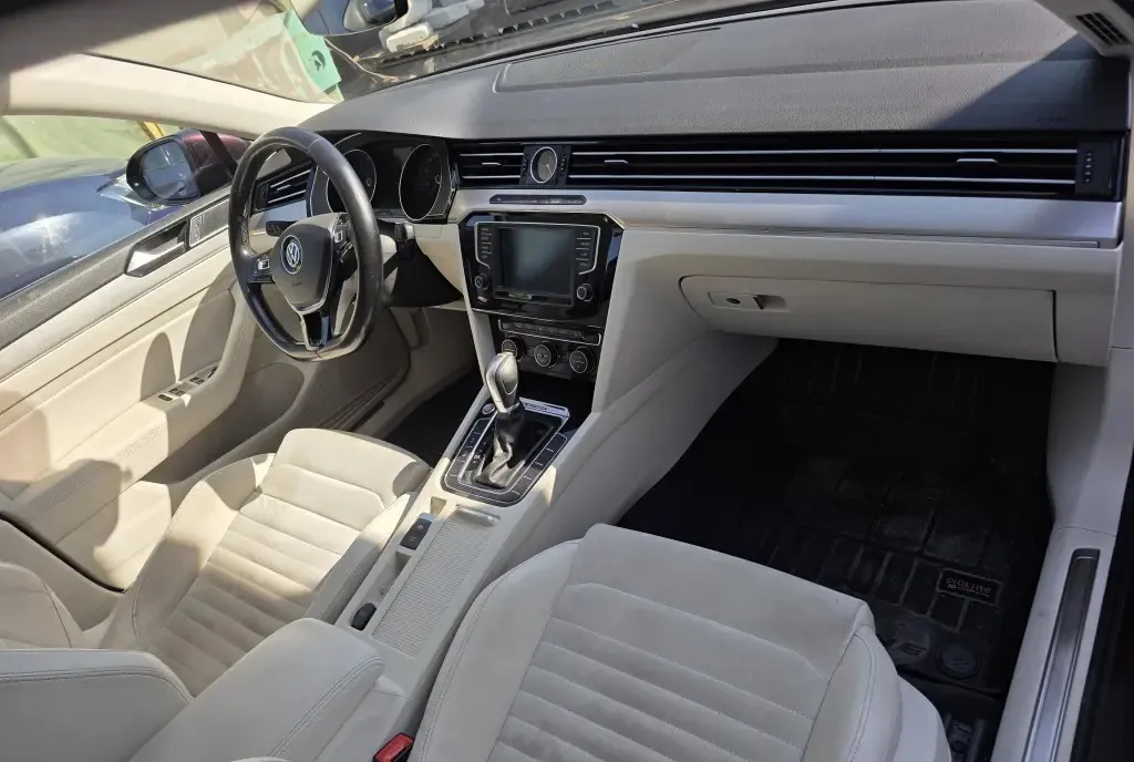 Se vinde Volkswagen Passat b8 10 500 eur