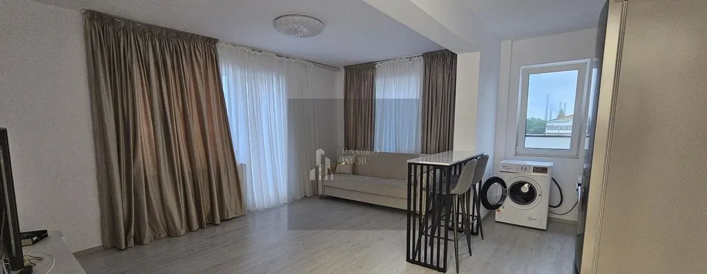 Apartament 2 camere decomandat 5 minute de metrou Aparatorii Patriei