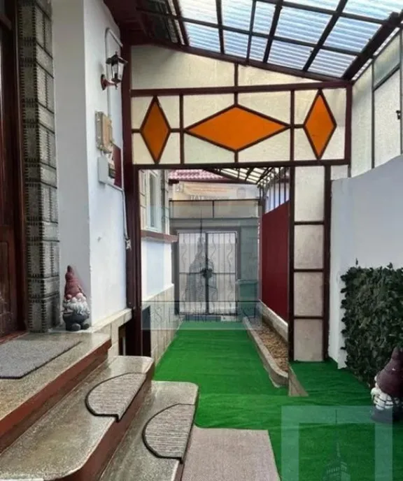 Casa singur in curte zona Schei