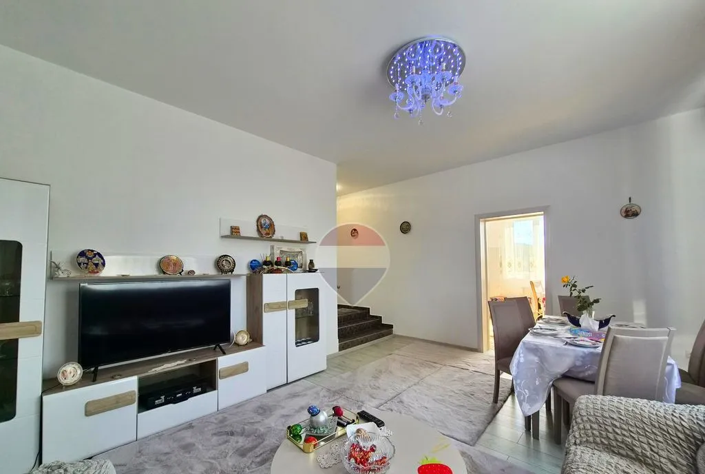 Casa 2018 4 camere 150 mp utili teren 2 680 mp livada/solar/padure