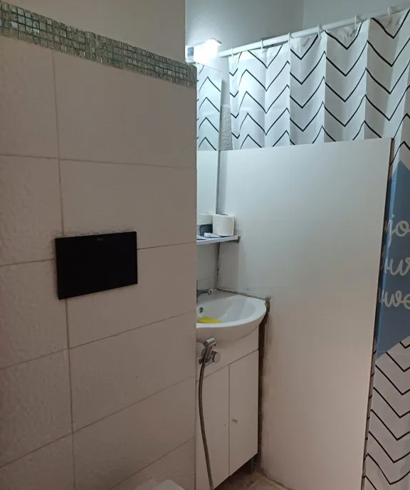 Muncii chiar la metrou etaj 3