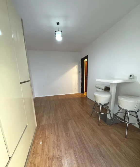 Apartament 1 camera 24 mp utili et 1 balcon Olimpia Stad