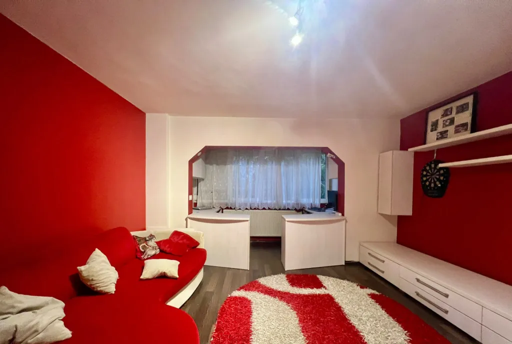 Garsoniera 22 mp parter renovata bucatarie separata Bu