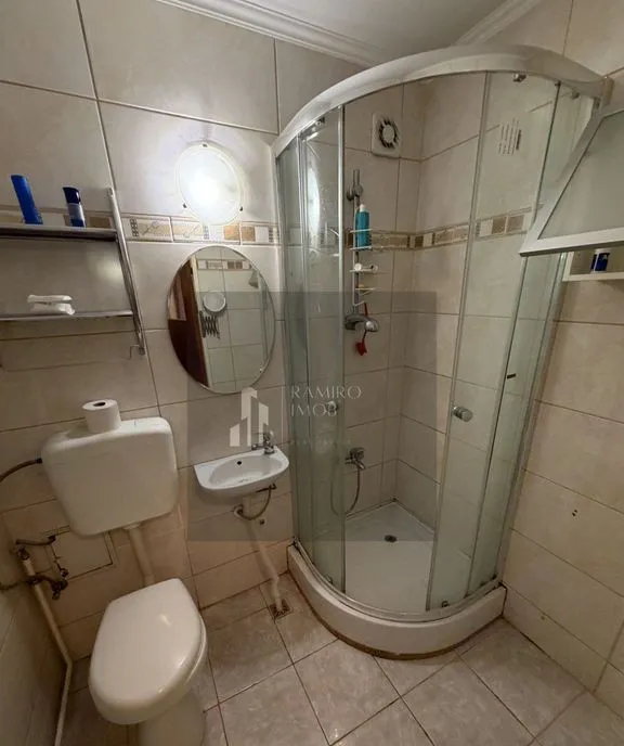 2 camere decomandat / Centrala proprie/confor 1