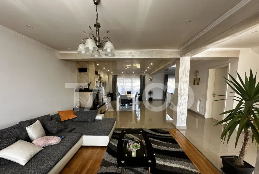 Casa de vanzare 233 mpu si teren de 1000 mp in S