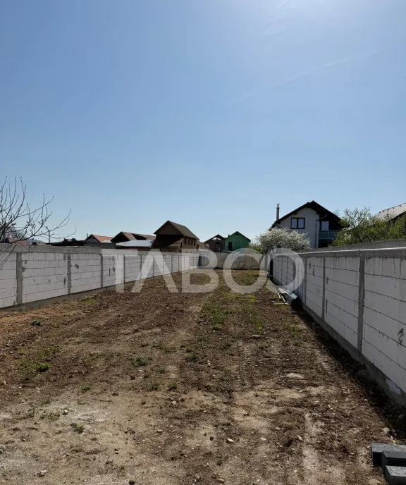 Casa 4 camere teren liber 500 mp zona Piata Cluj