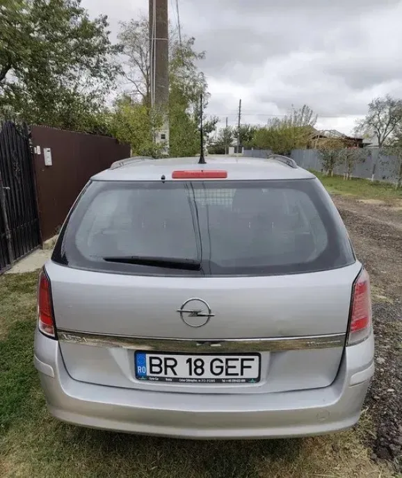 Opel Astra H Caravan 1 6 Benzina - 2005 - 232 271 km 1 500 eur