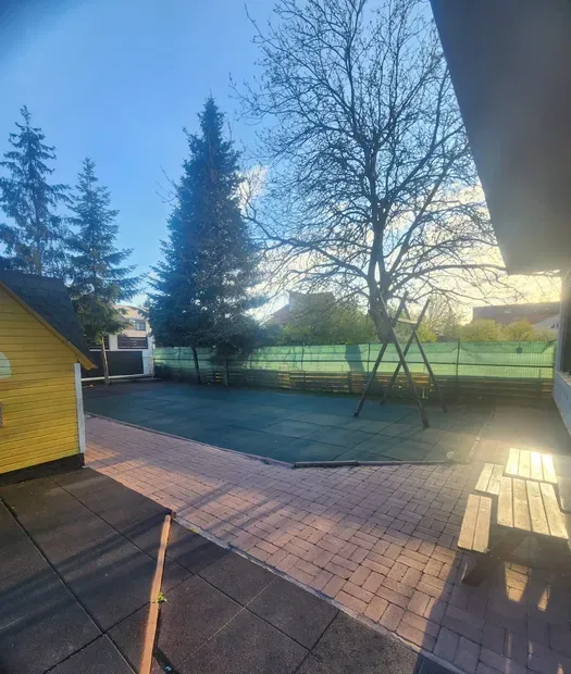 Otopeni vila inchiriata unei gradinite se vinde cu chirias sau fara