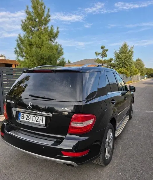 Mercedes Benz 300