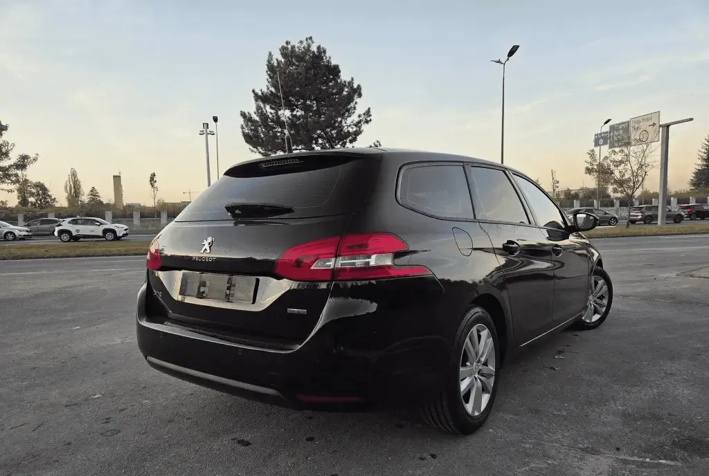 Peugeot 308 1 6 BlueHDi SW 120CP 275 000 km 2015 5 249 eur
