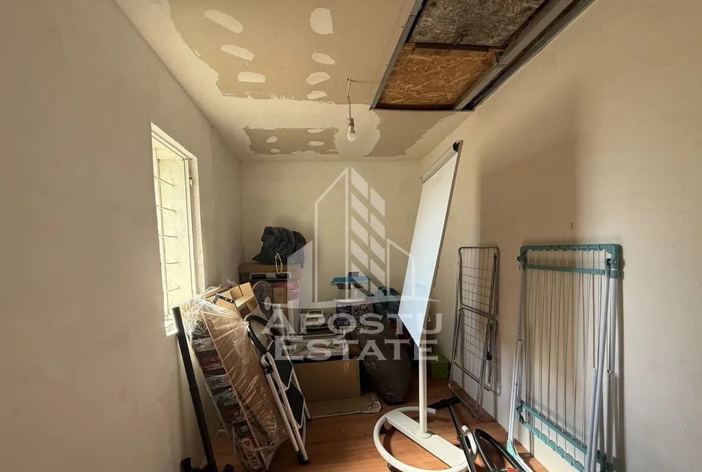 Casa de vanzare cu proiect de extindere zona Lunei