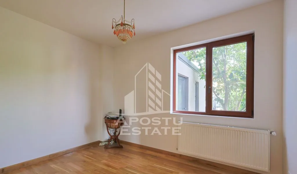 Casa cu 6 camere in Dumbravita